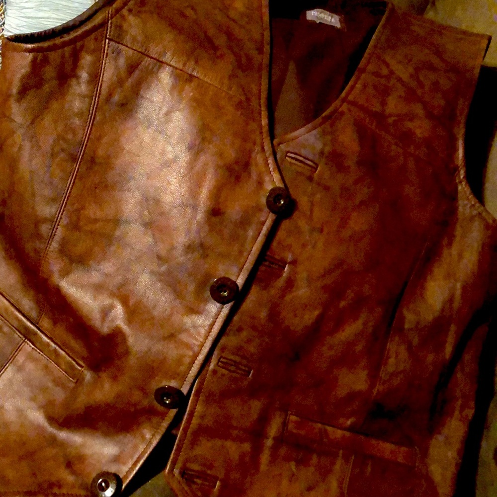 Medium Wilson leather